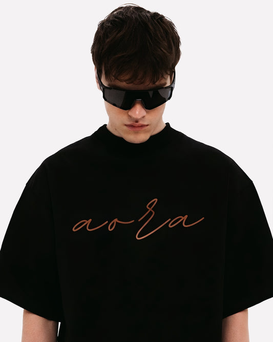 THE AORA SIGNATURE TEE