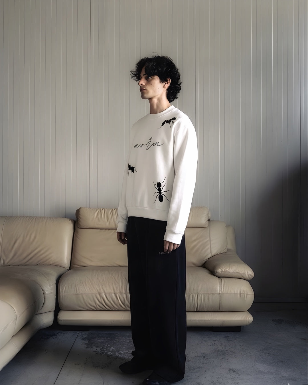 ANT TAKEOVER PULLOVER (WHITE)