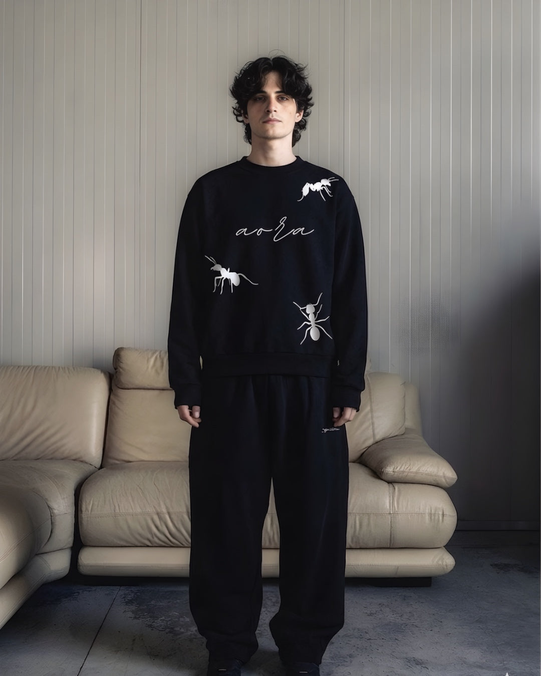 ANT TAKEOVER PULLOVER (BLACK)